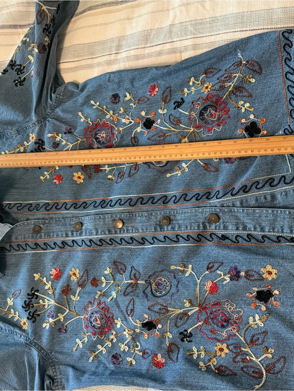 Denim & Co. Women's Floral Embroidered Denim Button-Front Shirt Jacket - Picture 7 of 8